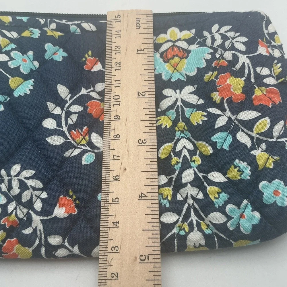 Vera‎ Bradley, Retired Chandelier Floral Essential Zip-Top Cosmetic Pouch-NWT